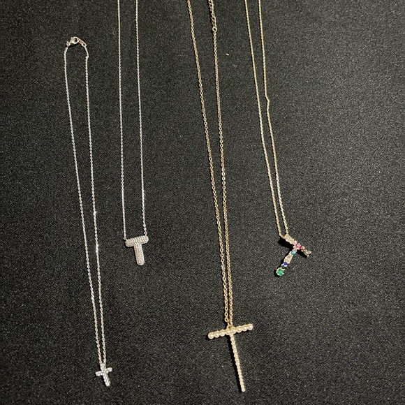 4 Necklaces - Picture 2 of 3